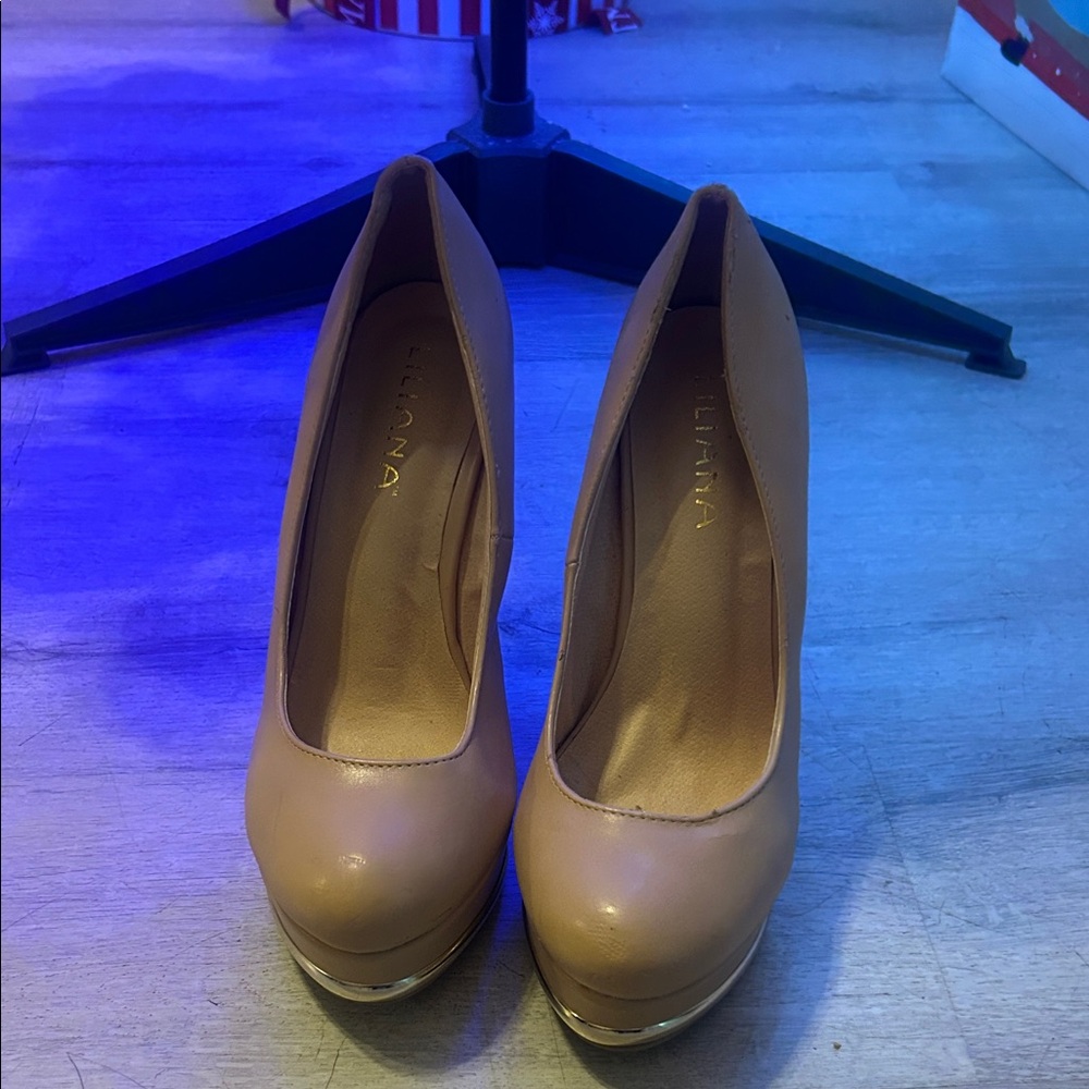 Simply Liliana Tan Heels